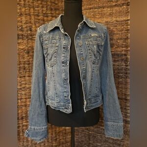 Hydraulic Jean jacket all seasons. Sz large but fits like a medium!